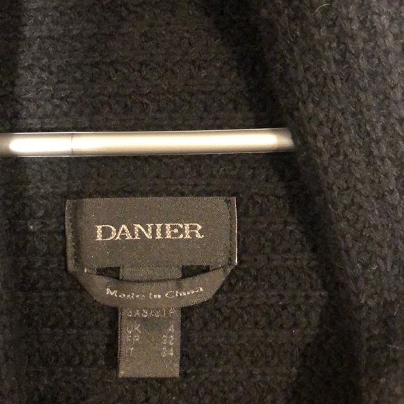 Danier cardigan - Picture 2 of 2